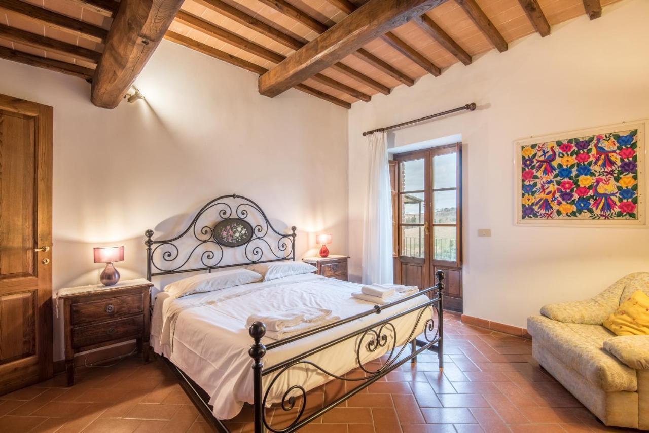 Agriturismo La Ferrozzola คาสเตลลินาอินเคียนติ ภายนอก รูปภาพ
