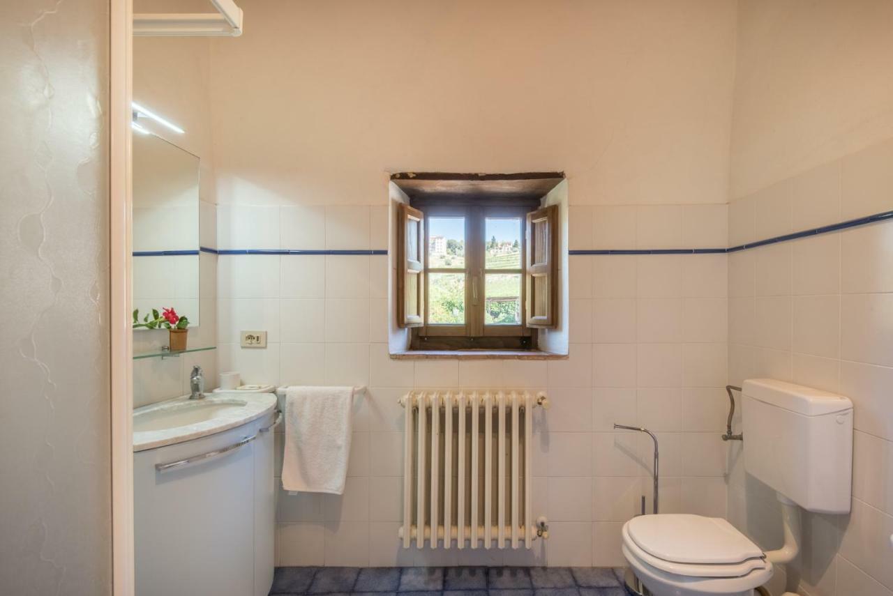 Agriturismo La Ferrozzola คาสเตลลินาอินเคียนติ ภายนอก รูปภาพ